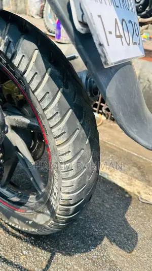 Bajaj Pulsar 150 . 2019