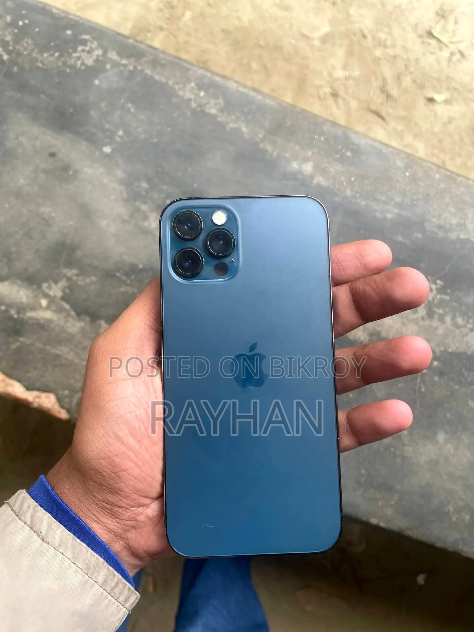 Apple iPhone 12 Pro . (Used)