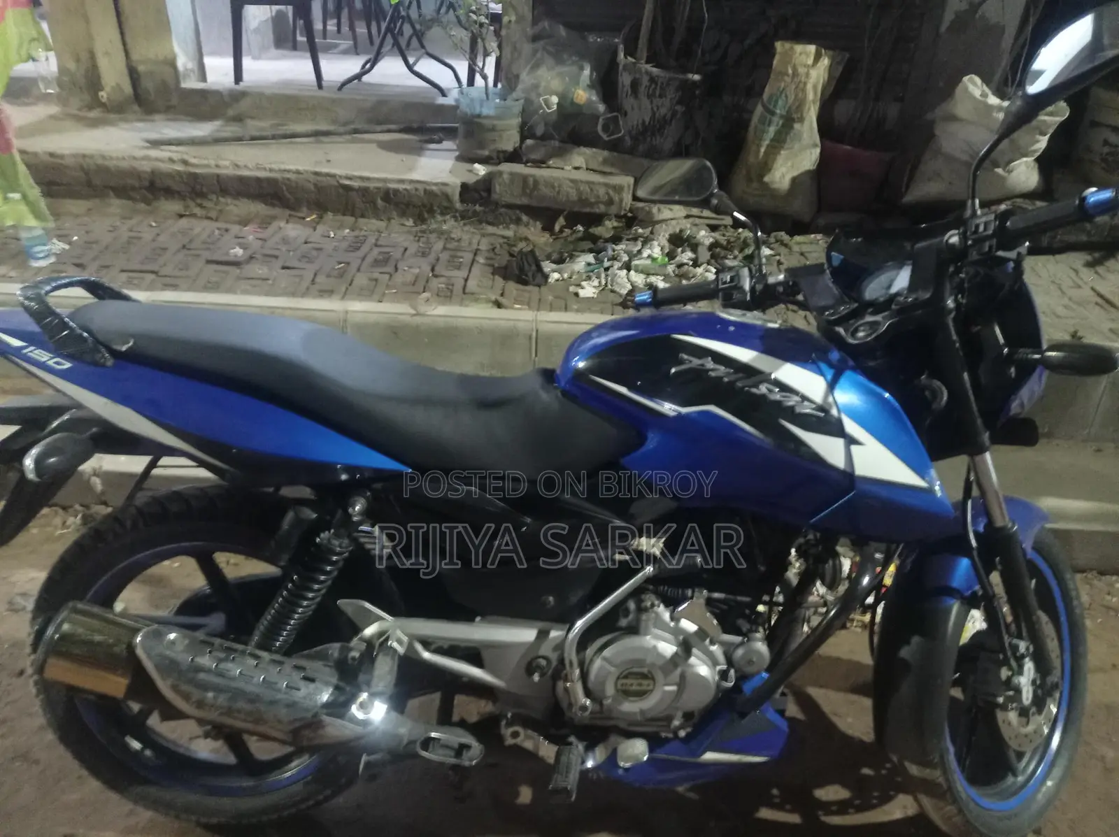 Bajaj Pulsar 150 . 2014