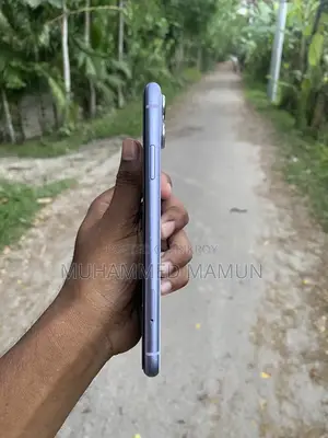 Apple iPhone 11 (Used)