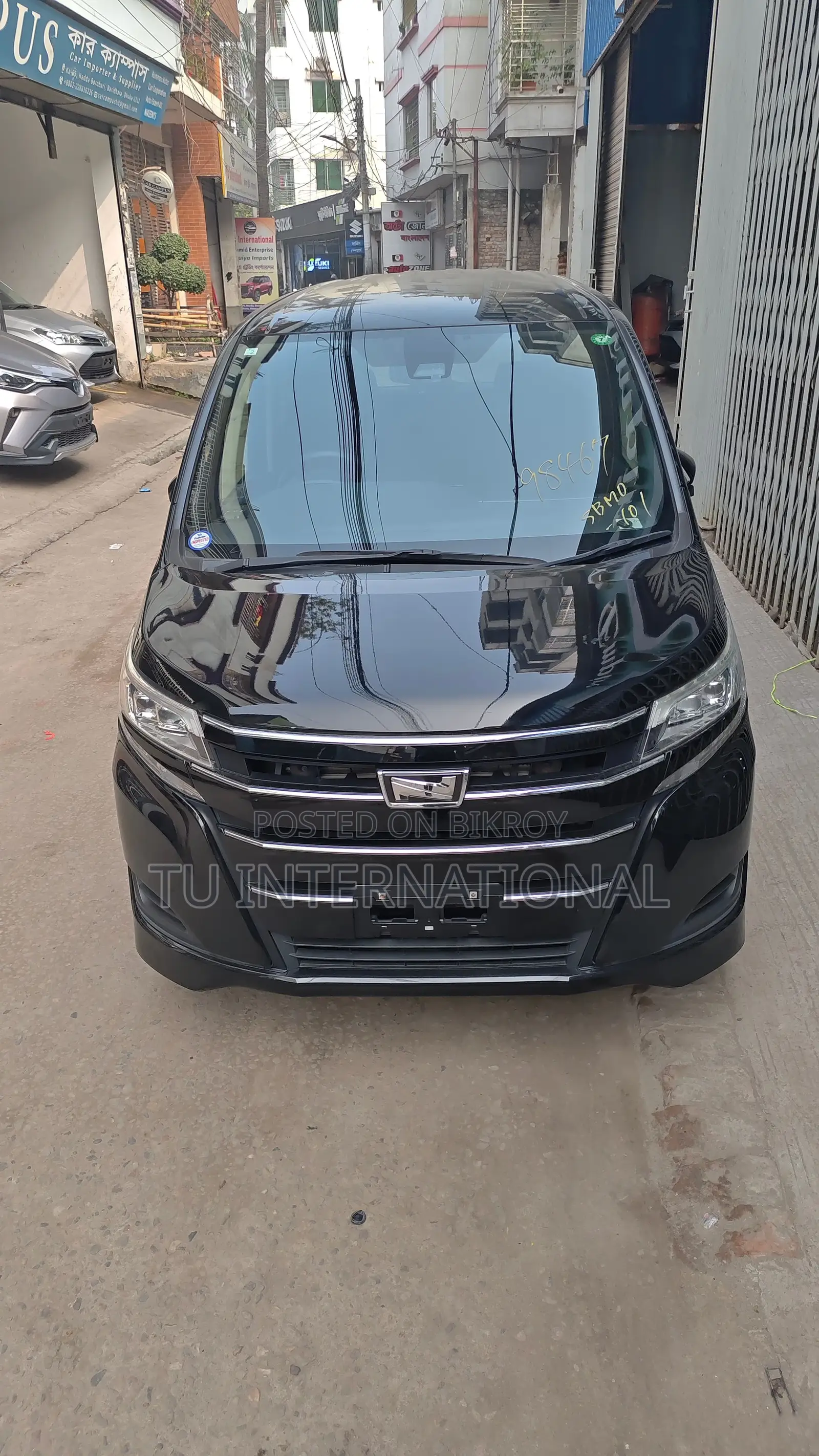 Toyota Noah X-Noah Non-Hybrid 2020