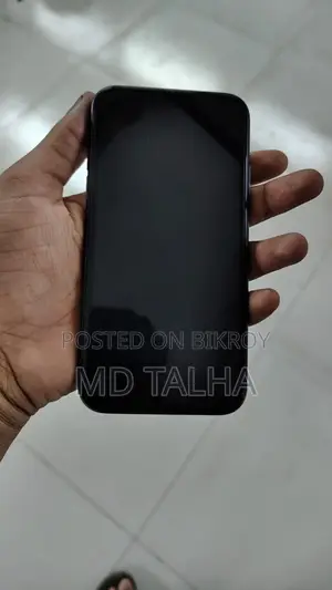 Apple iPhone 11 (Used)