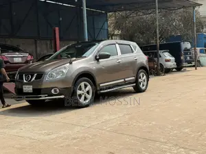 Nissan Dualis SUV 2011