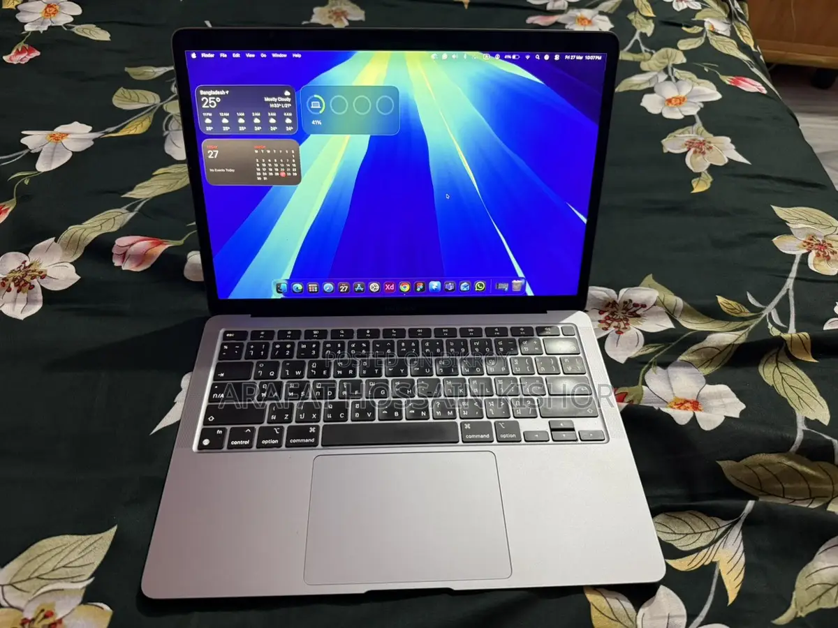MacBook Air M1 2020 (8GB/256GB) – Excellent Condition
