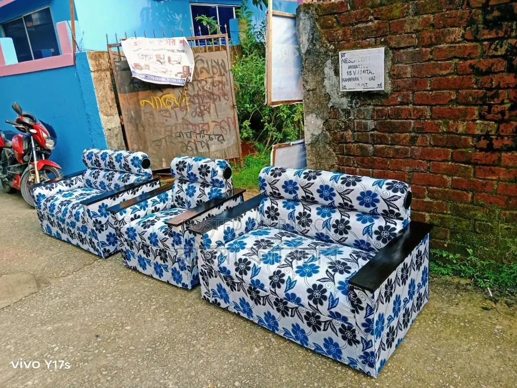 HalfBox Sofa Full Set with Designer Table