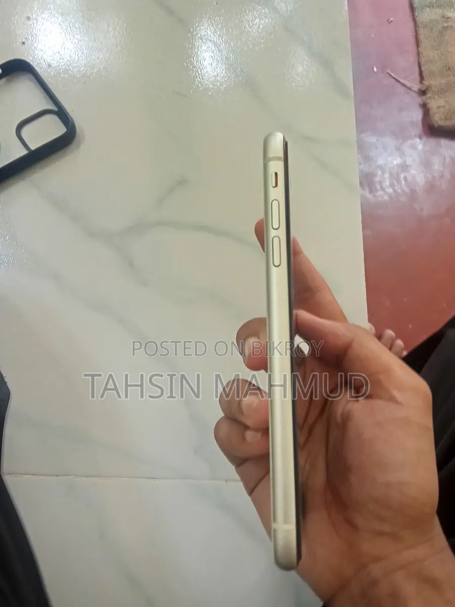 Apple iPhone 11 (Used)