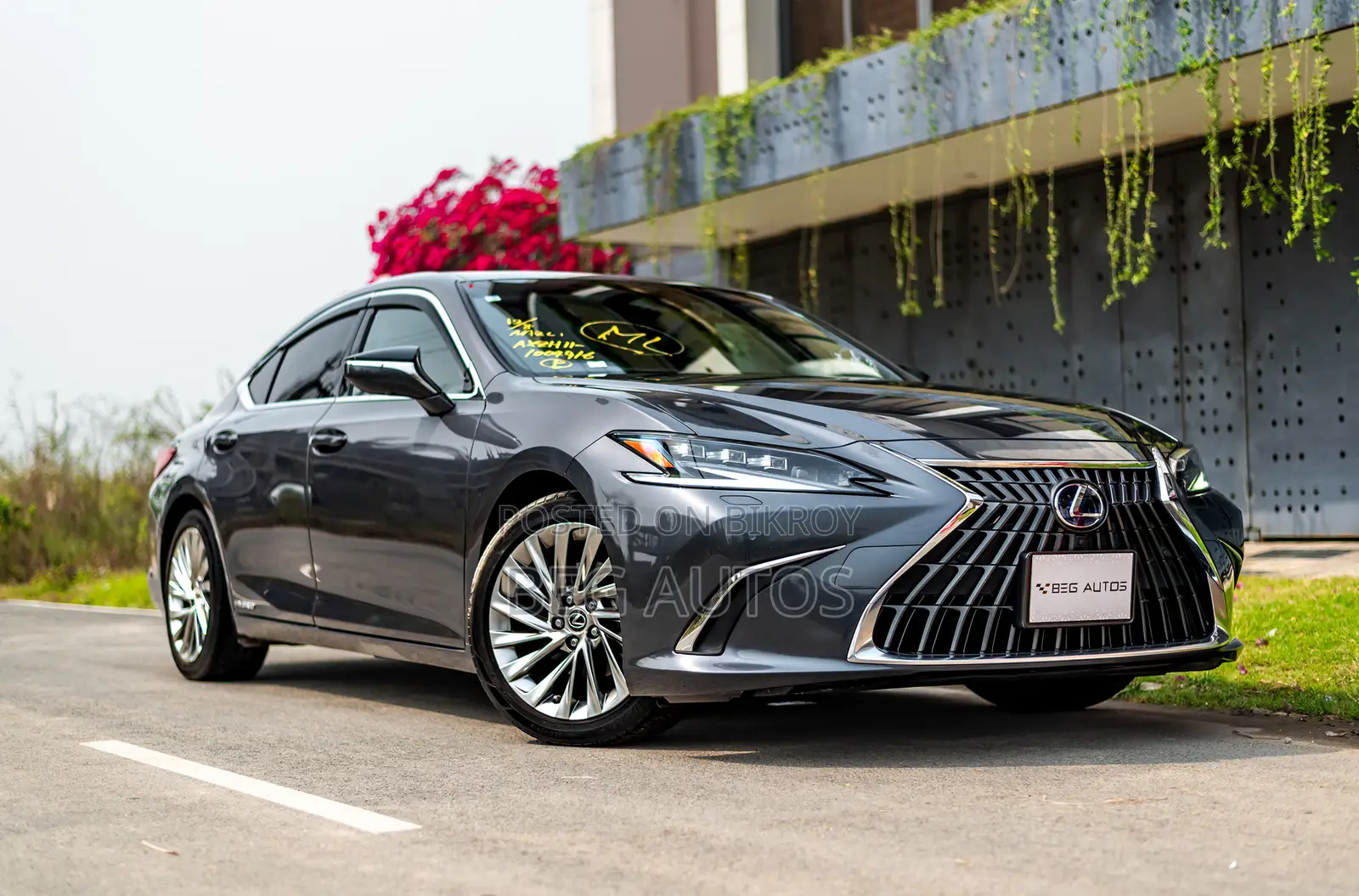 Lexus ES 300h 2021