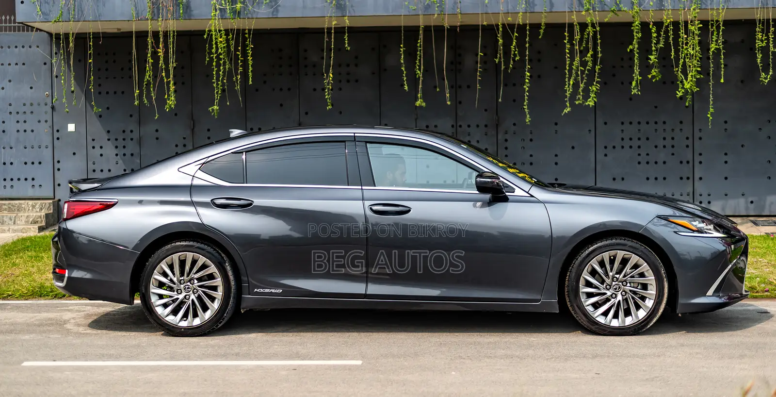 Lexus ES 300h 2021