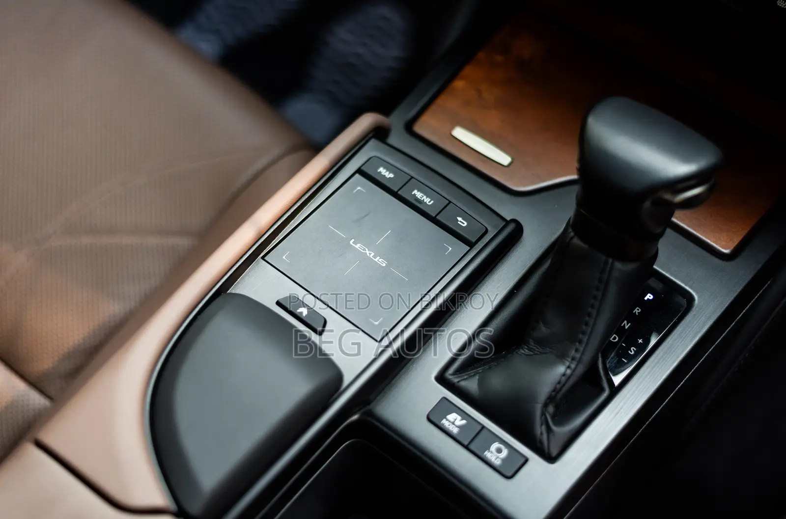 Lexus ES 300h 2021