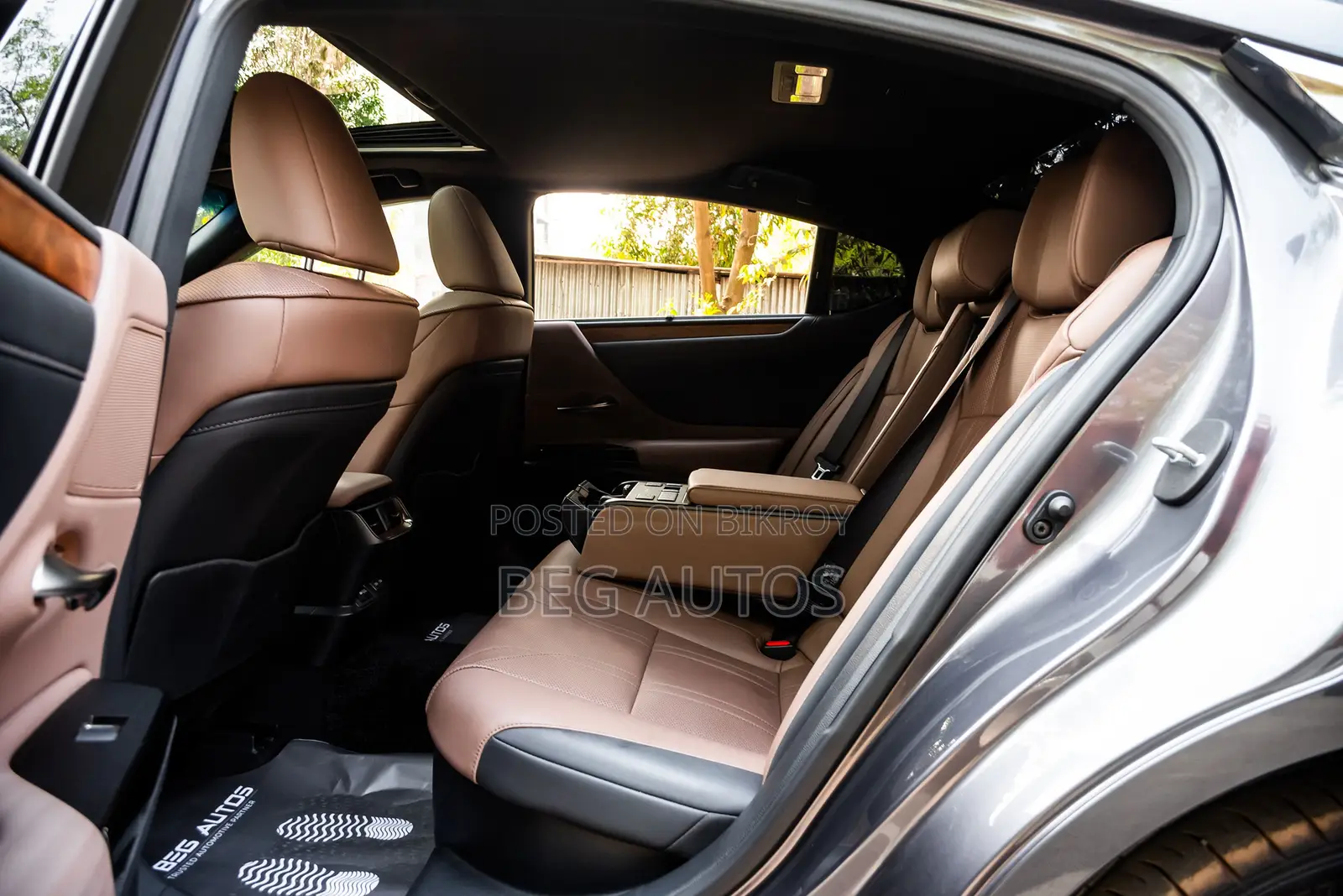 Lexus ES 300h 2021