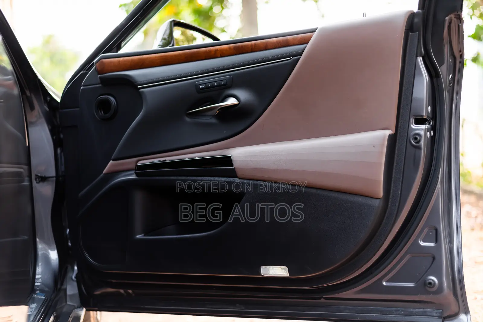 Lexus ES 300h 2021