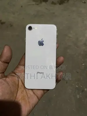 Apple iPhone 8 (Used)