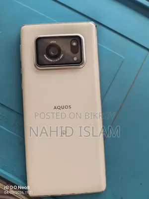 SHARP Aquos R6 12-128 (Used)