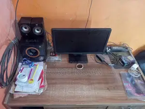 Dell D15m, 22" Monitor with Full PC Setup