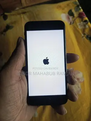 Apple iPhone 8 . (Used)