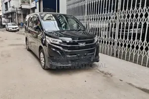 Toyota Noah X Smart 2020