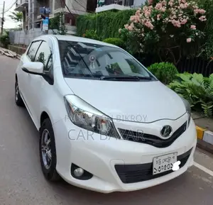 Toyota Vitz G PUSH SMART STOP 2012