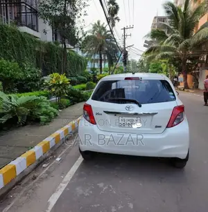 Toyota Vitz G PUSH SMART STOP 2012