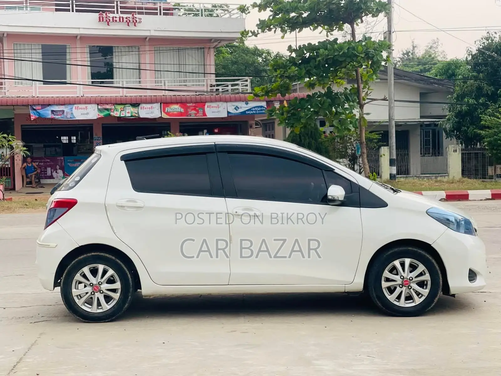 Toyota Vitz G PUSH SMART STOP 2012