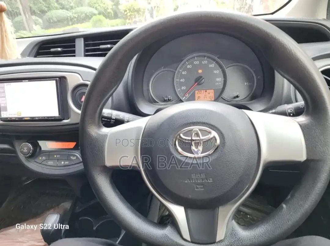 Toyota Vitz G PUSH SMART STOP 2012