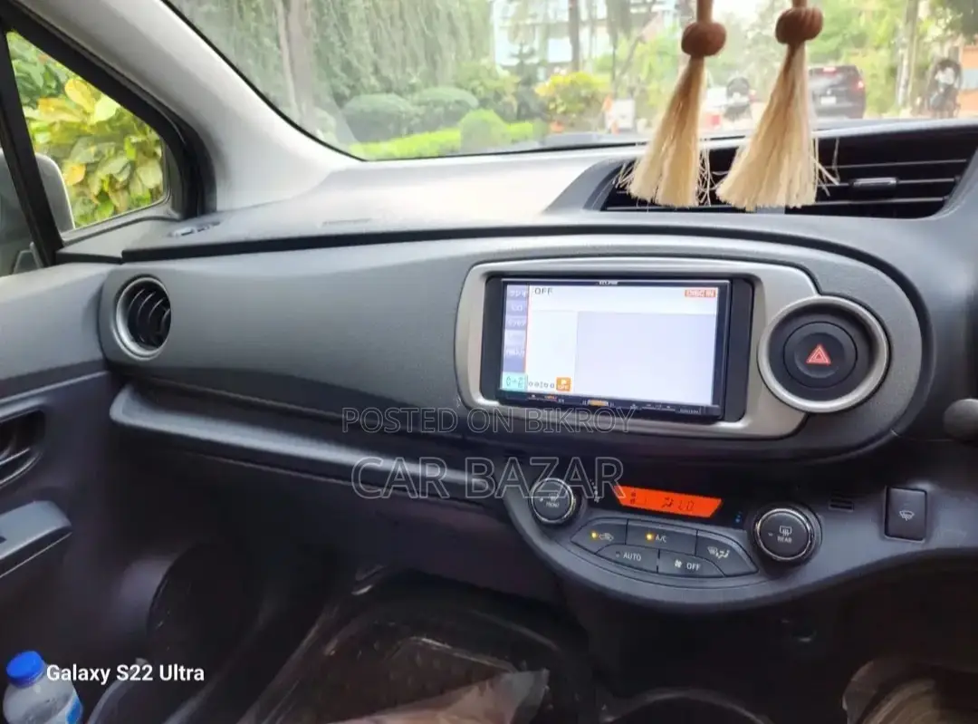 Toyota Vitz G PUSH SMART STOP 2012