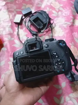 Canon Eos 750d + Zoom Lens 75-250