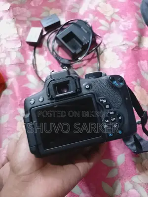 Canon Eos 750d + Zoom Lens 75-250
