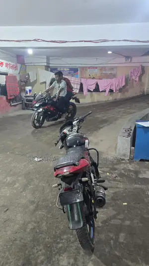 Bajaj Pulsar সুপার ফ্রেশ 2018