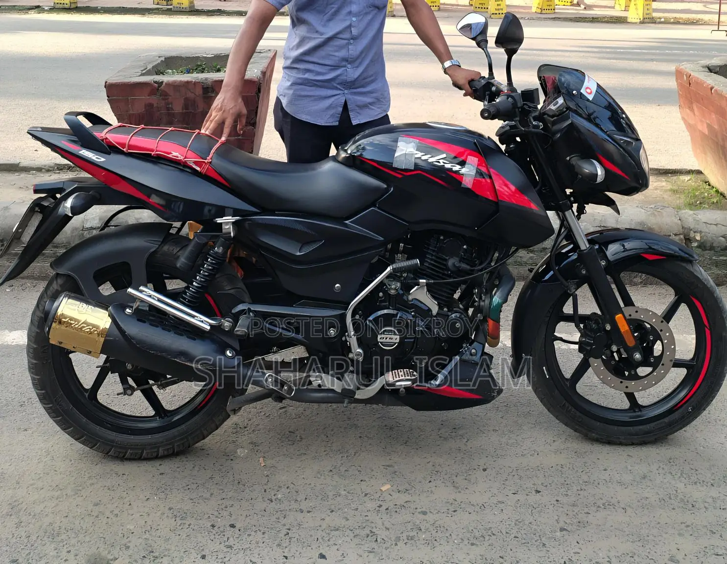 Bajaj Pulsar . 2021