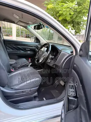 Mitsubishi Outlander 2015