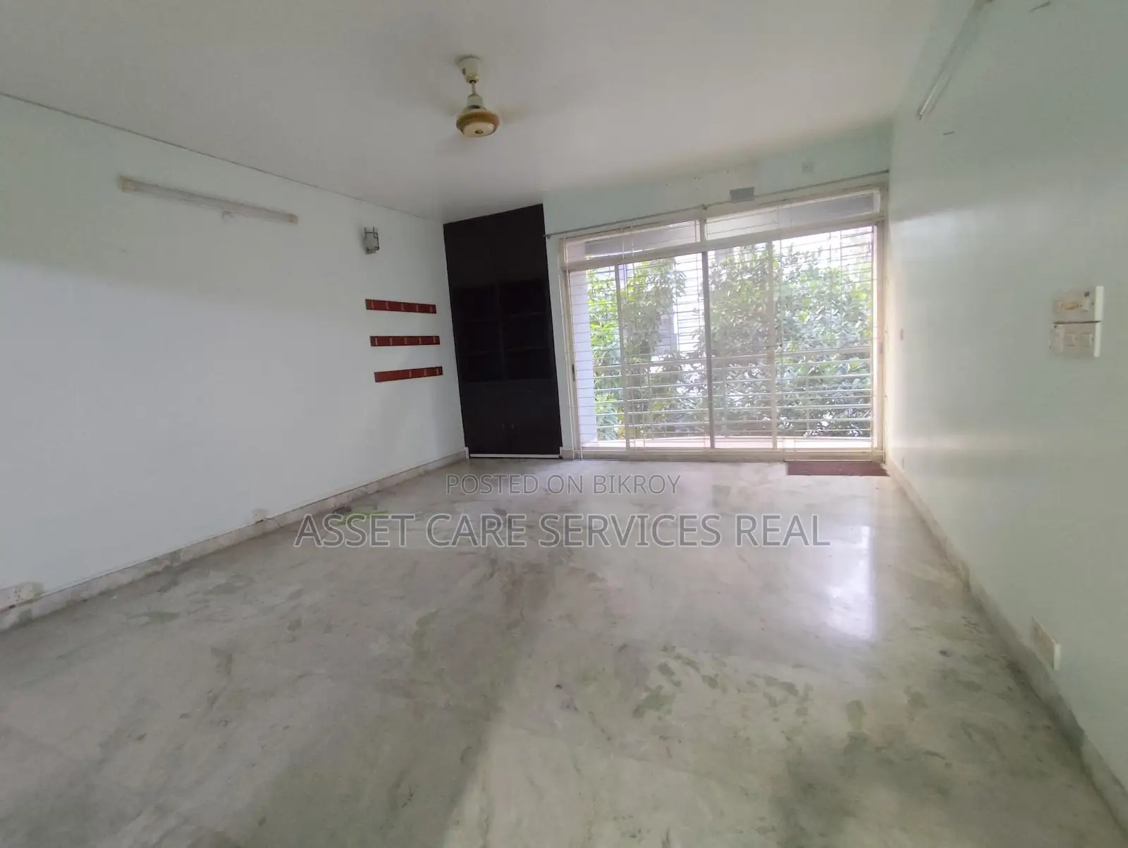 Lake View 3-Bedroom Unfurnished Apartment for Rent in Baridhara Diplomatic Zone