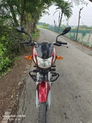 Bajaj CT 100 . 2019