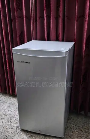 Super Ariston fridge 125 litter