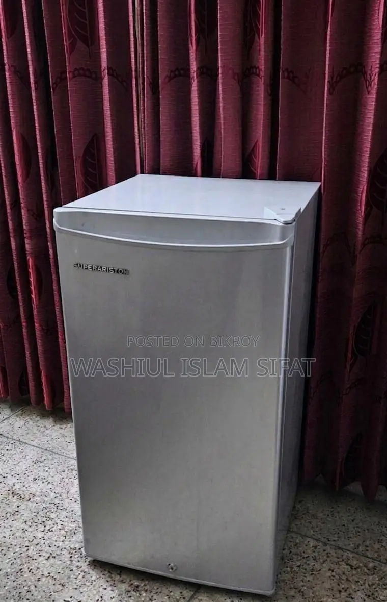 Super Ariston fridge 125 litter