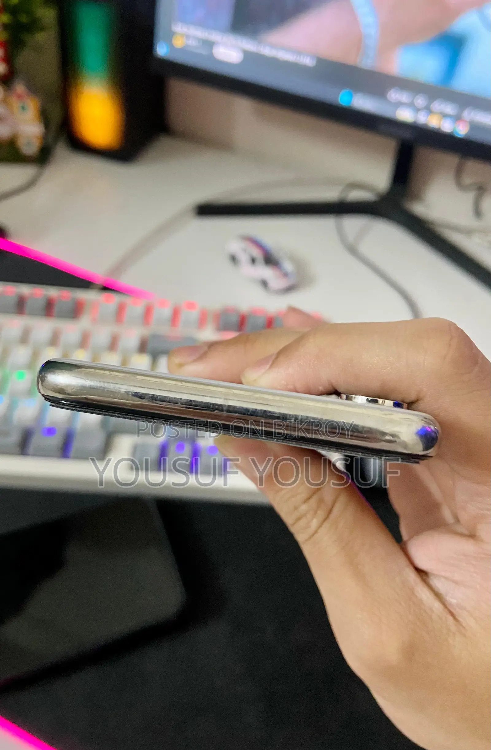 Apple iPhone X (Used)