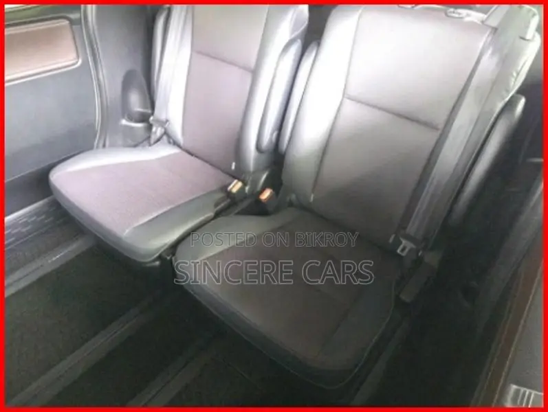 Toyota Esquire GI PACKAGE HYB 2021