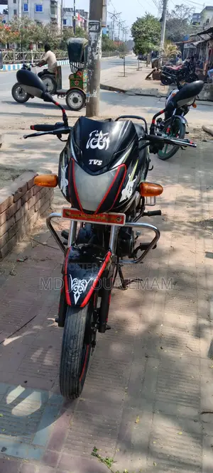 TVS Metro 2015