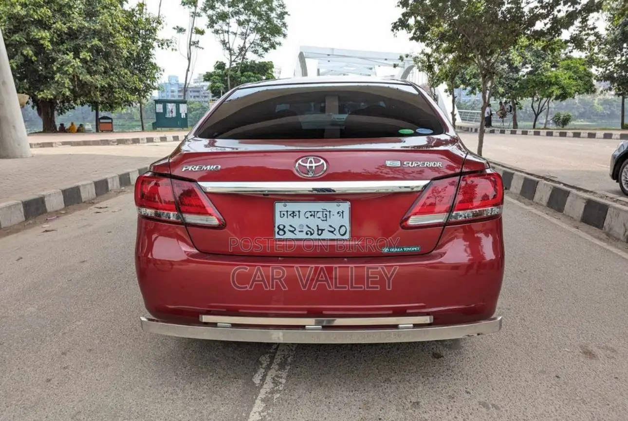 Toyota Premio F 2013
