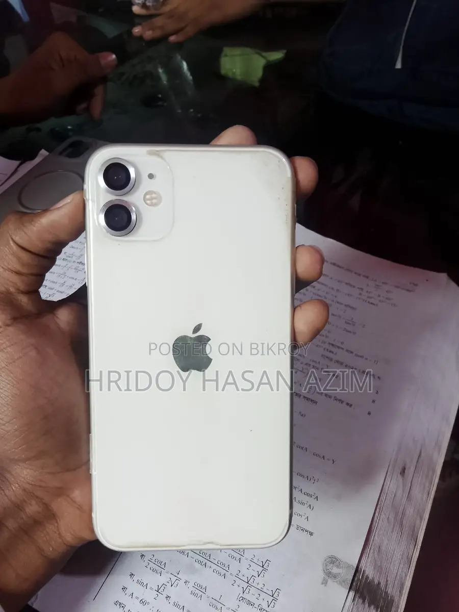Apple iPhone 11 (Used)
