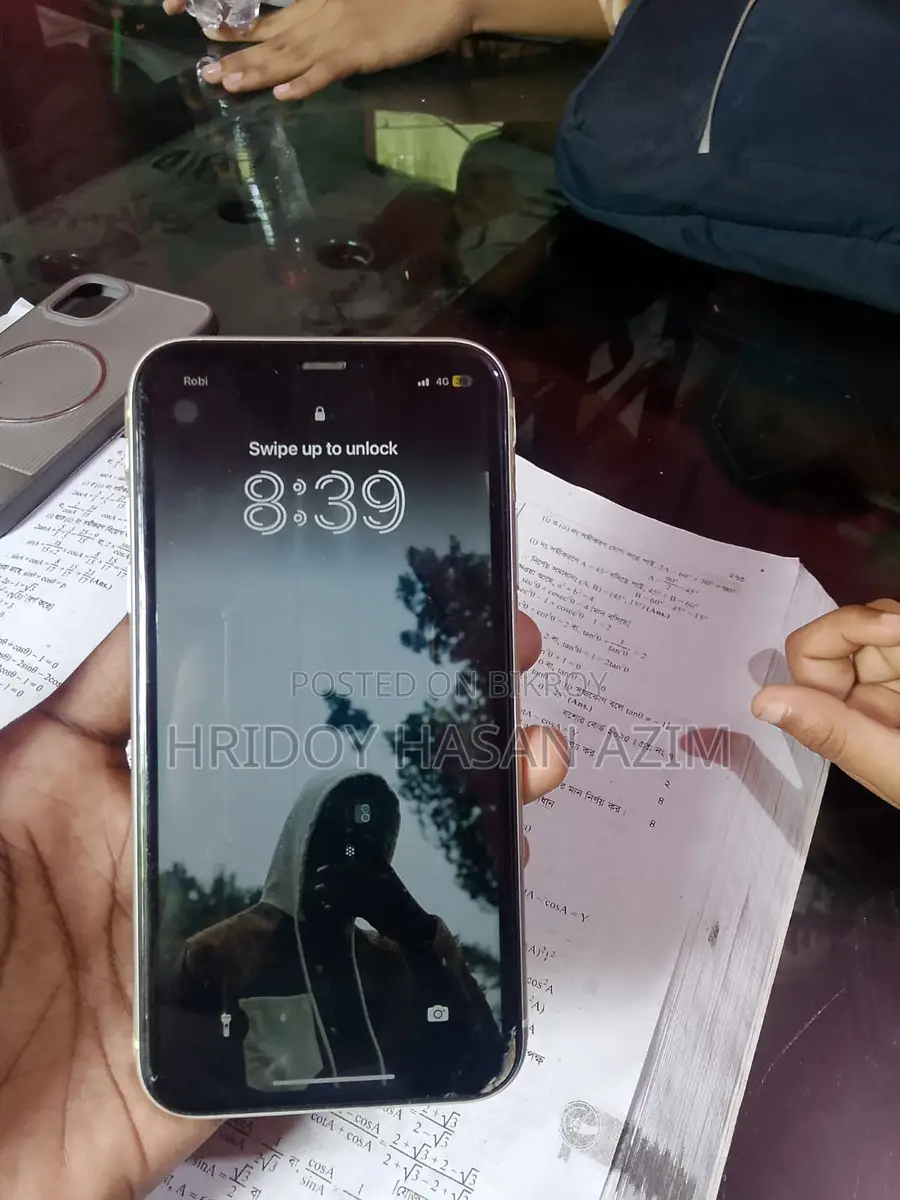 Apple iPhone 11 (Used)