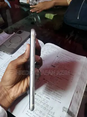 Apple iPhone 11 (Used)