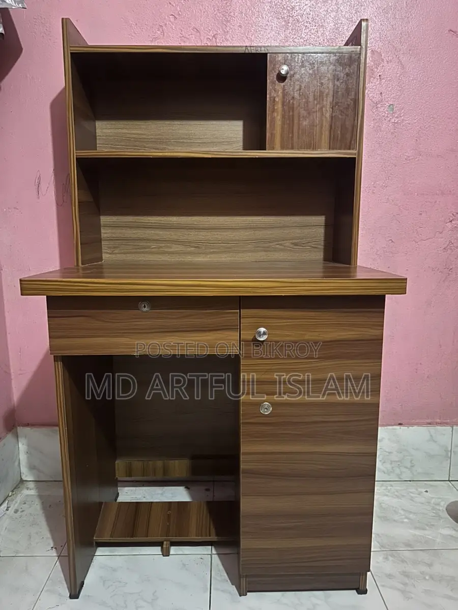 টেবিল বিক্রি হবে