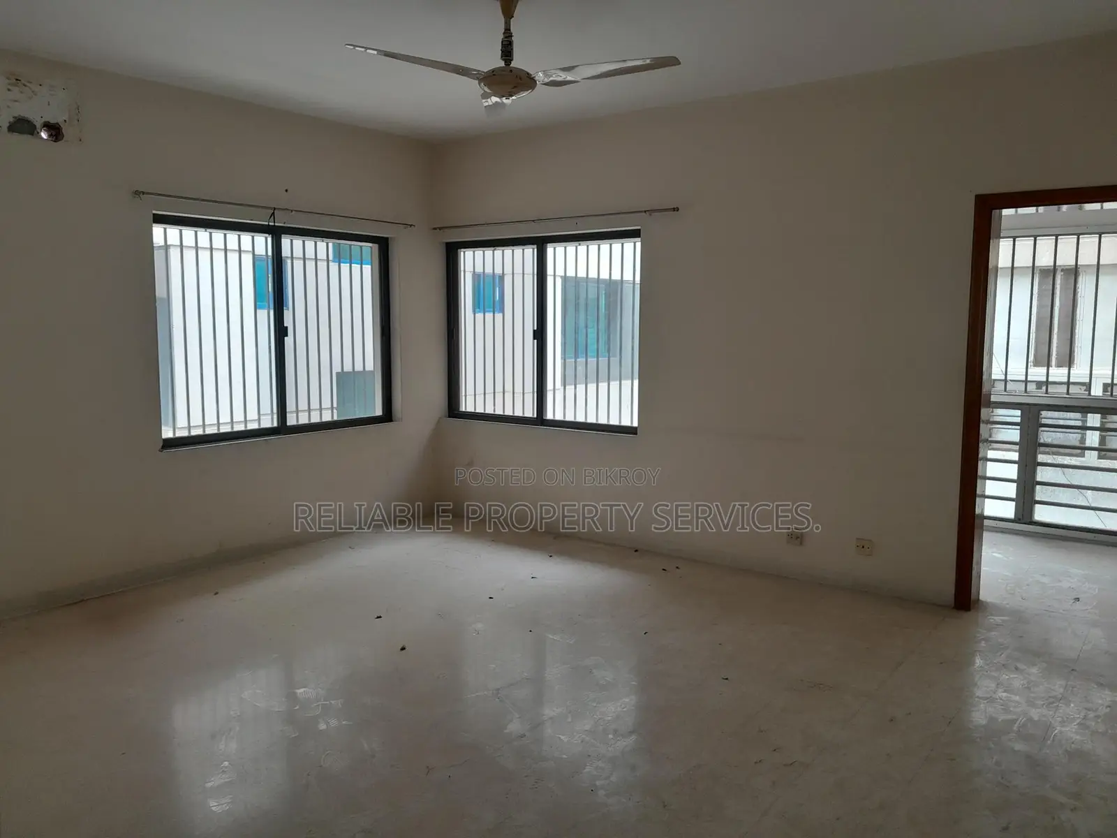 2100 sft 3 Bed Apartment for Sale