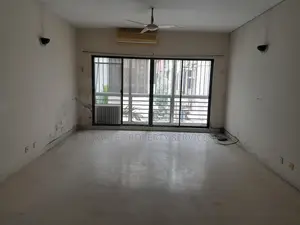 2100 sft 3 Bed Apartment for Sale
