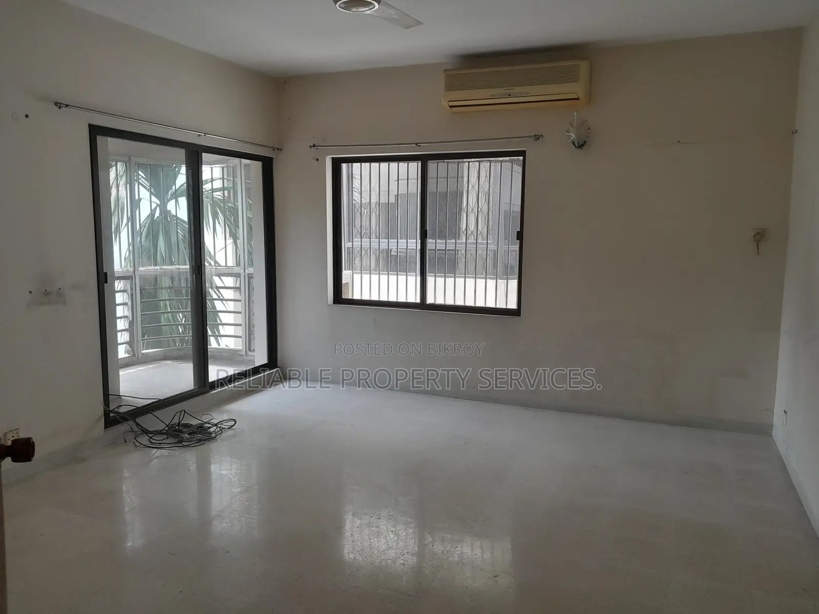2100 sft 3 Bed Apartment for Sale
