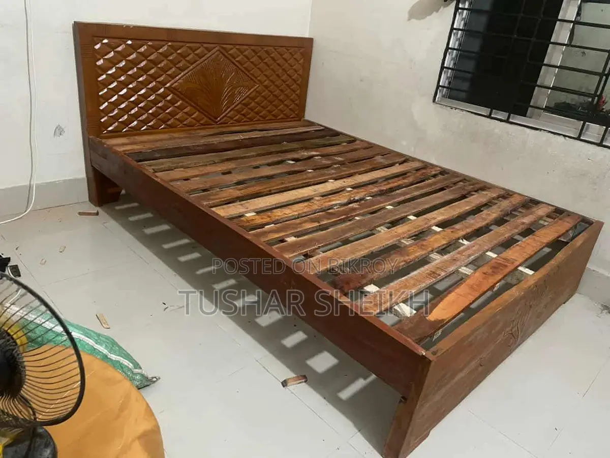 নতুন খাট পাইকারি দামে দোকানের প্রচারের জন্য স্টক সীমিত