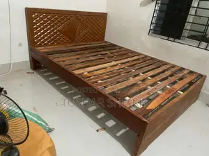 নতুন খাট পাইকারি দামে দোকানের প্রচারের জন্য স্টক সীমিত