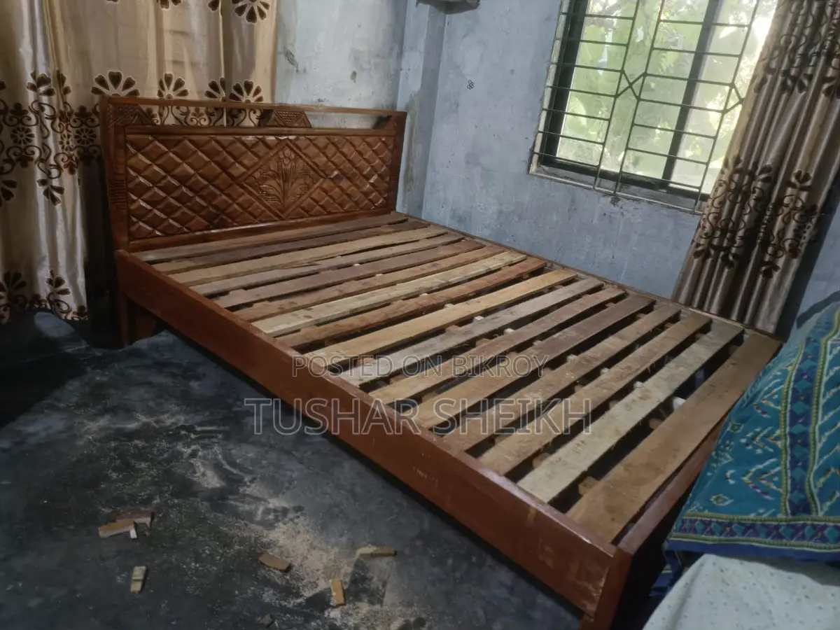 নতুন খাট পাইকারি দামে দোকানের প্রচারের জন্য স্টক সীমিত