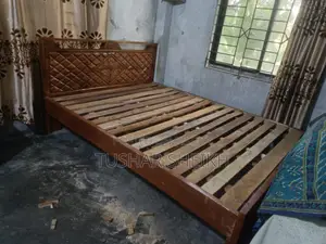 নতুন খাট পাইকারি দামে দোকানের প্রচারের জন্য স্টক সীমিত