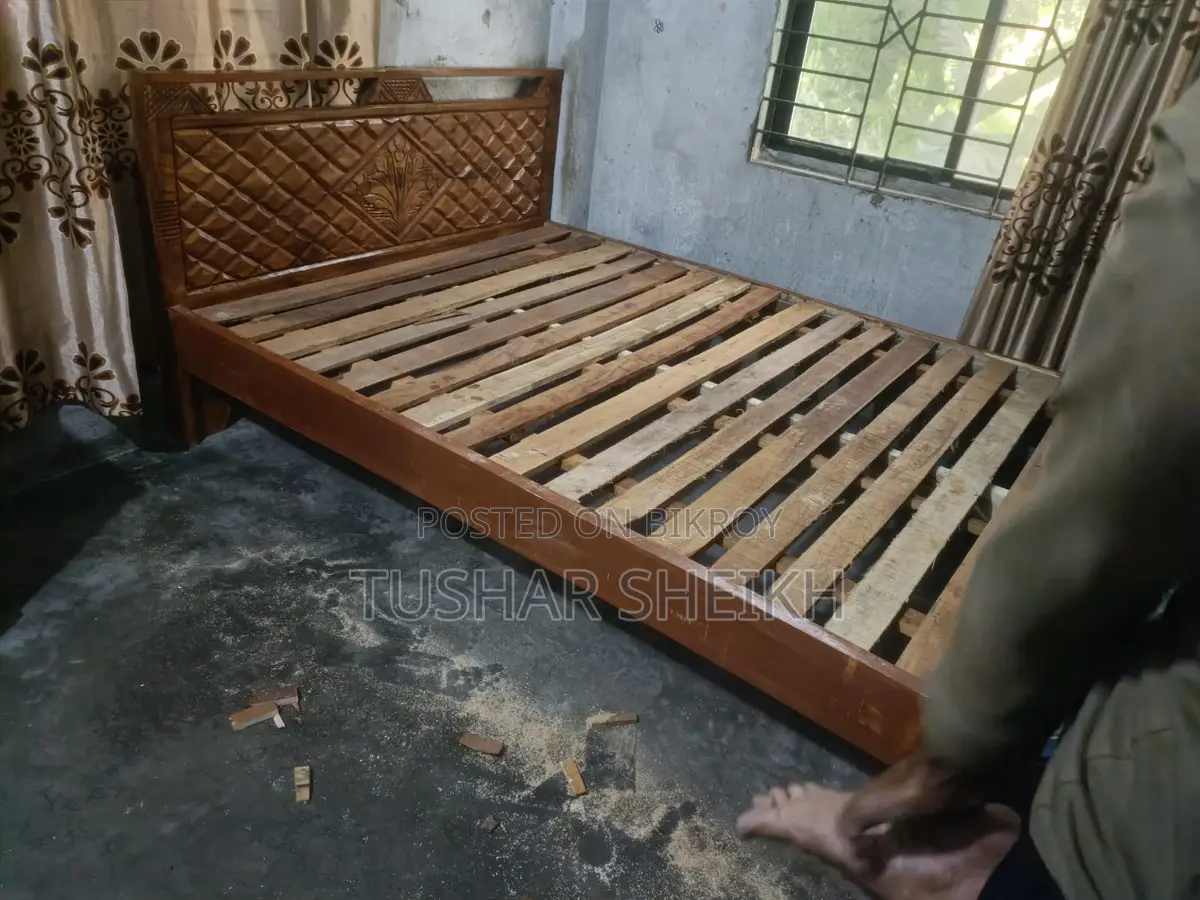 নতুন খাট পাইকারি দামে দোকানের প্রচারের জন্য স্টক সীমিত